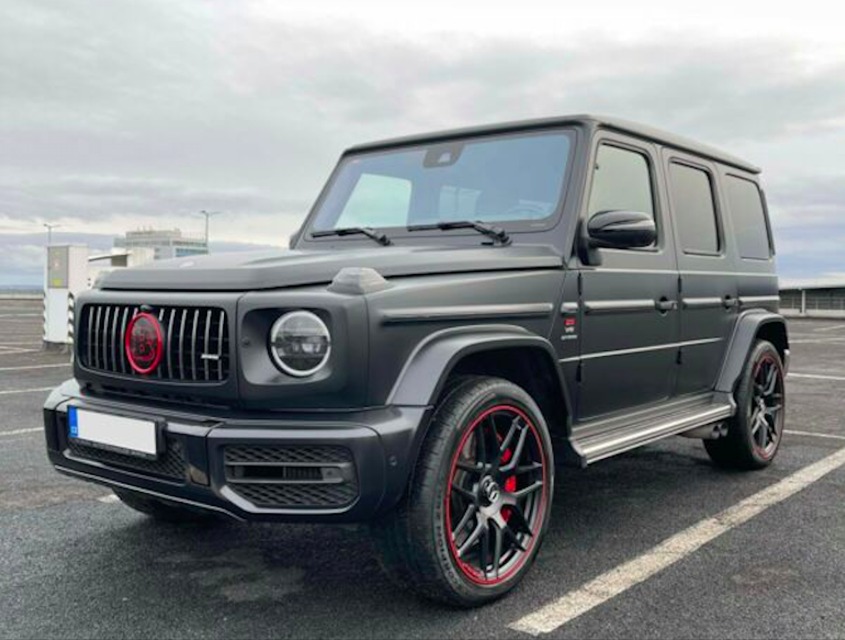 Mercedes - Benz G 63 AMG BRABUS 700 | černá Obsidian metalíza | nové auto skladem | super cena | online nákup | online prodej | autoibuy.com